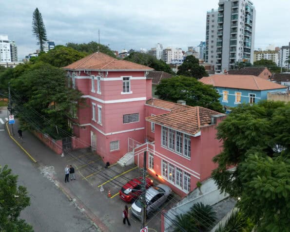 Casa comercial para alugar – 631m² – Centro – Florianópolis/SC.