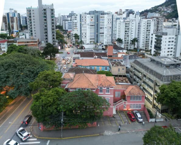 Casa comercial para alugar – 631m² – Centro – Florianópolis/SC.