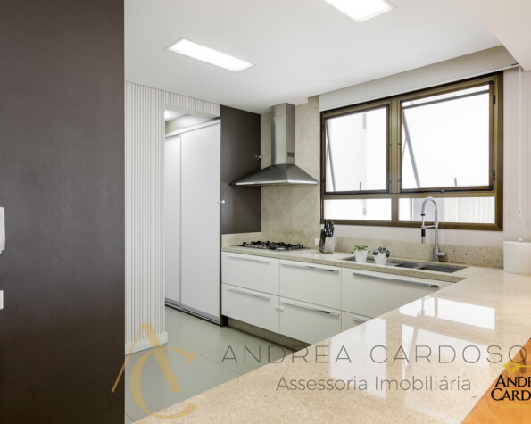 Apartamento à venda – 04 quartos – Mobiliado – Centro, Florianópolis/SC.