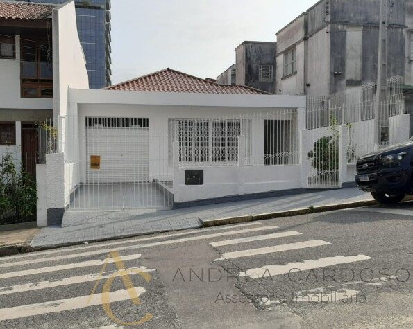 Casa comercial para alugar – Centro – Florianópolis/SC.