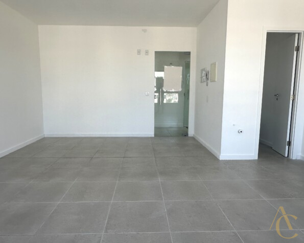 Sala para alugar, 33,75m², 1 vaga de garagem – Campinas – São José/SC.