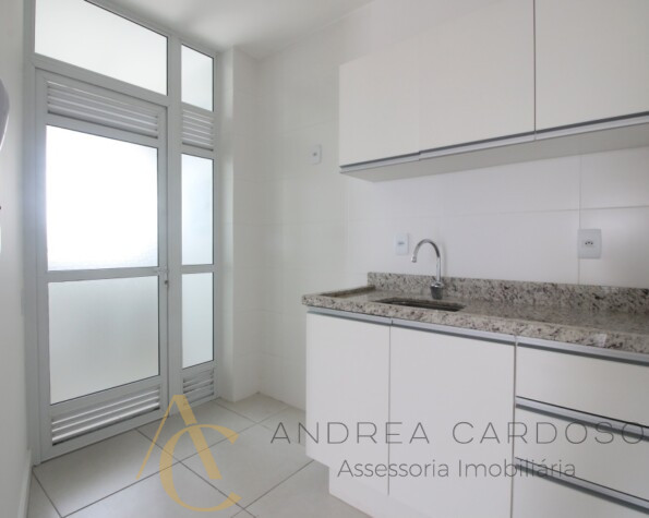 Apartamento para alugar, semimobiliado – Campinas – São José/SC.