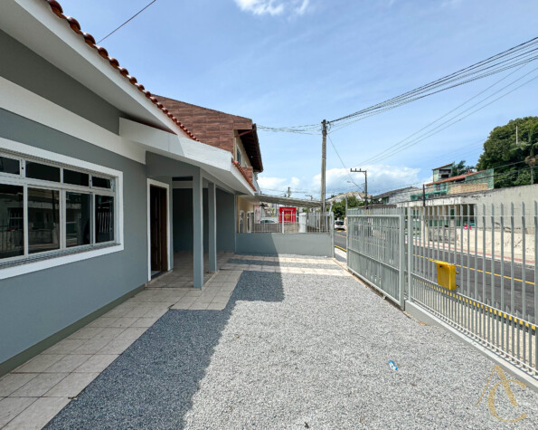 RESERVADO * Casa residencial para alugar – Roçado – São José/SC.