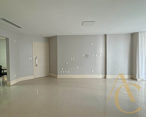 Apartamento à venda – 3 suítes – Centro – Florianópolis/SC.