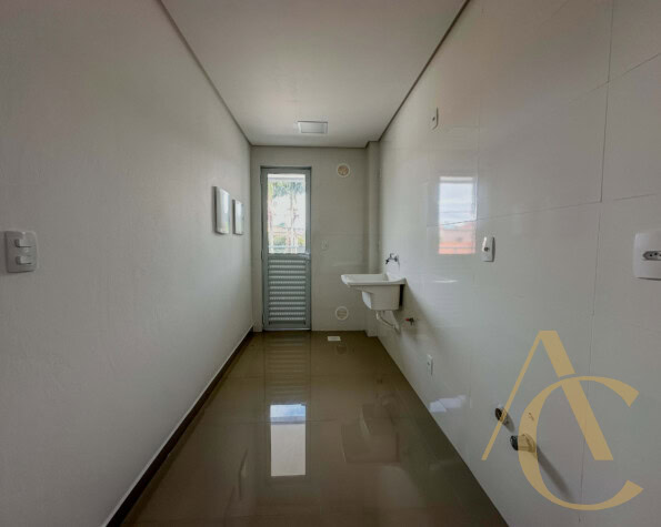 Apartamento para alugar – 02 quartos – Fazenda Santo Antônio – São José/SC.